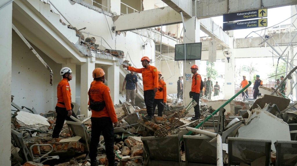 Tragédia sísmica na Indonésia: equipes de resgate intensificam buscas em feriado nacional