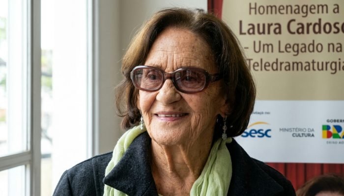 Brasil se despede de Laura Cardoso, ícone da teledramaturgia, aos 98 anos em São Paulo