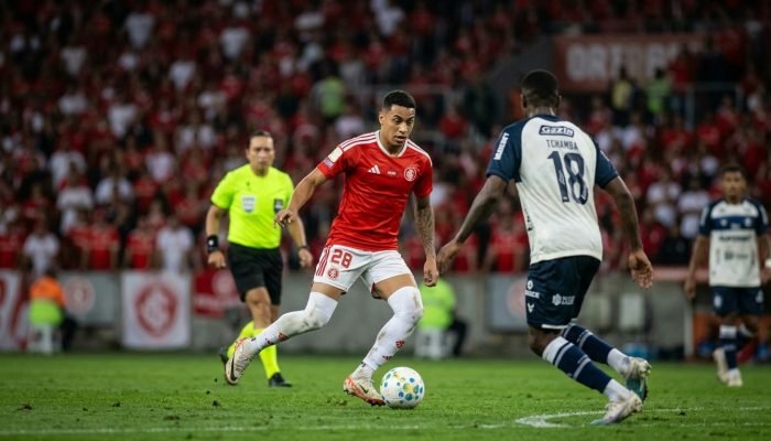 Empate dramático tira Internacional da zona de rebaixamento no Brasileirão
