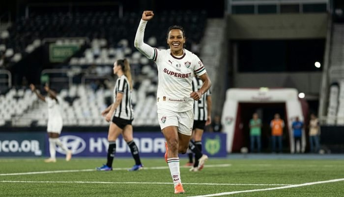 Fluminense vence Botafogo em clássico e esquenta disputa por G-8 no Brasileirão Feminino