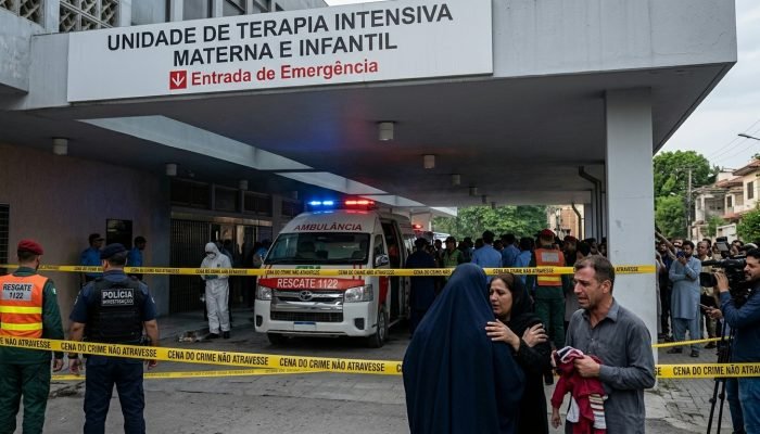Incêndio em hospital de Islamabad: 14 bebês morrem e falhas são investigadas