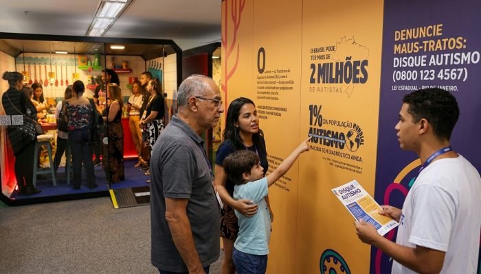 Lei sancionada no Rio de Janeiro estabelece Disque Autismo para proteção de pessoas com TEA