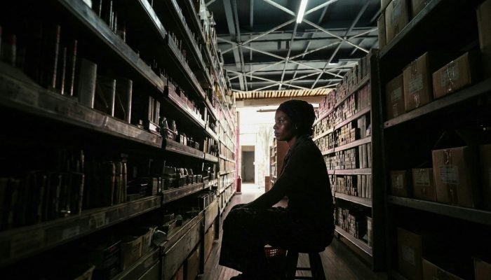 Procon-rj detalha direitos do consumidor e guia para ressarcimento após vendaval no Rio