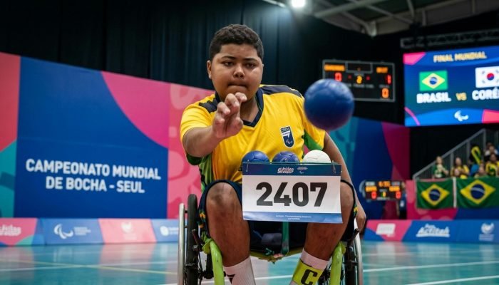 Seul coroa José Antônio Santos, 19, campeão mundial de bocha