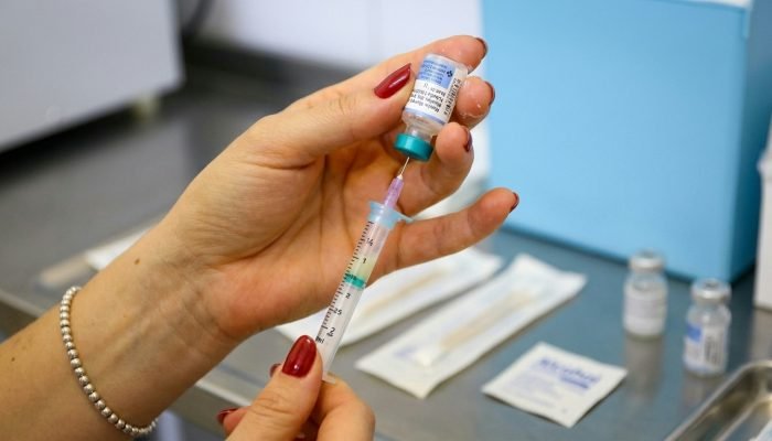 Surto de sarampo em São Paulo eleva alerta e impulsiona campanha de vacinação