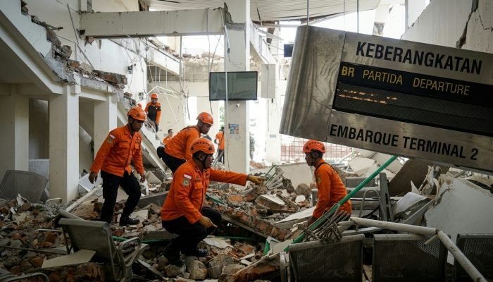 Terremoto de 7,7 graus na Indonésia: ao menos 47 mortos e cidades em escombros